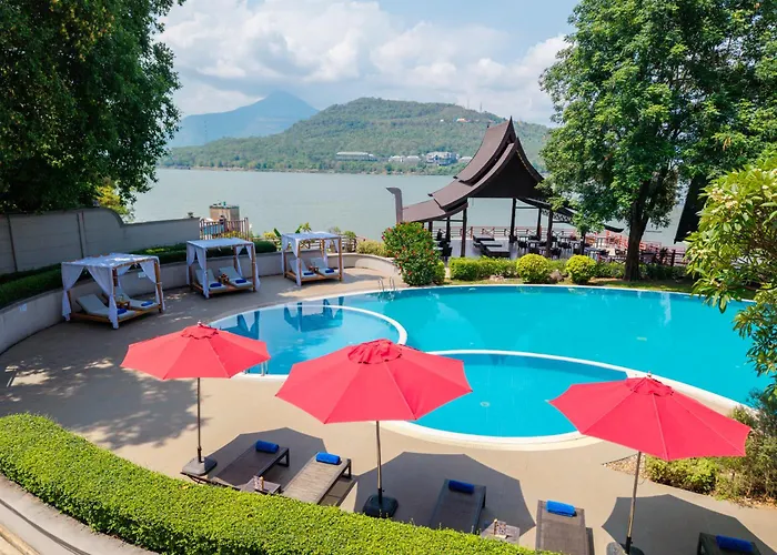 Champasak Grand Hotel